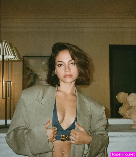 Inanna Sarkis OnlyFans Thumbnail #LdLiec6efm