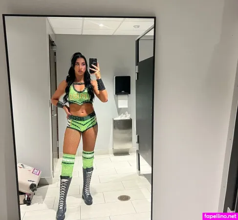 Indi Hartwell OnlyFans Thumbnail #1ziBatcHZN