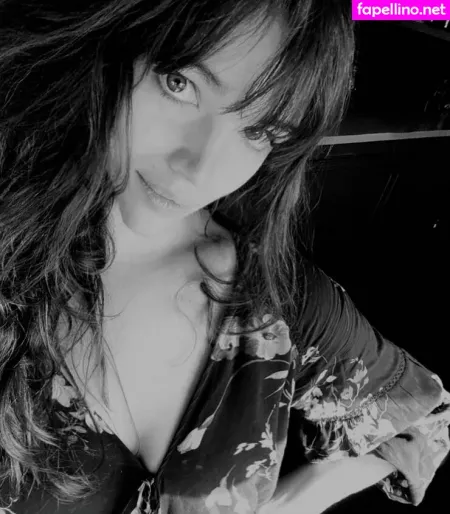 India Eisley OnlyFans Thumbnail #EmwcQzU8jU