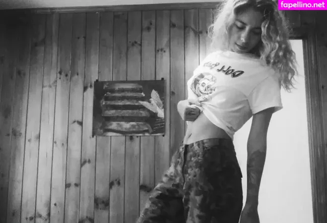 Indigo De Souza OnlyFans Thumbnail #FteiQrImb5