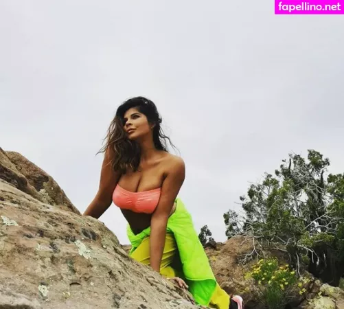 Indira Weis OnlyFans Thumbnail #SCR0nG5vYE