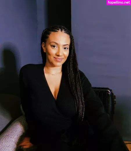 Ines Curly OnlyFans Thumbnail #RgNfRLcEMv