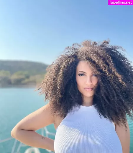 Ines Curly OnlyFans Thumbnail #VeAp912w9S