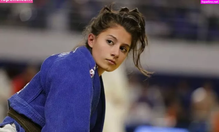 Ingrid Larissa OnlyFans Thumbnail #SYtMiq4bj7