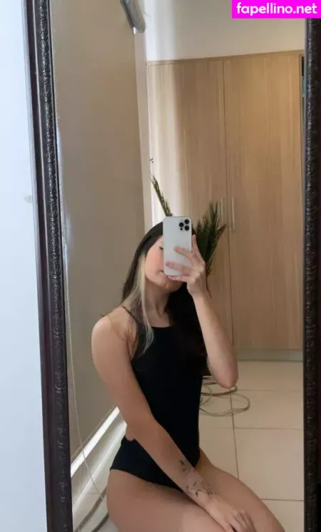 Ingrid Larissa OnlyFans Thumbnail #u5m8qOJcCI