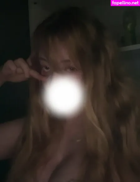 Initialelon OnlyFans Thumbnail #QJq2Wj1JtI