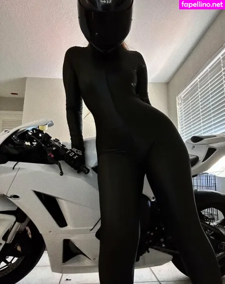 Initialelon OnlyFans Thumbnail #W5svbVqLAY