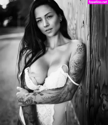 Inked Nadine OnlyFans Thumbnail #1gHXoDge9d