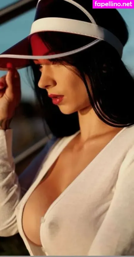 Inked Nadine OnlyFans Thumbnail #iYrUNGYcO1