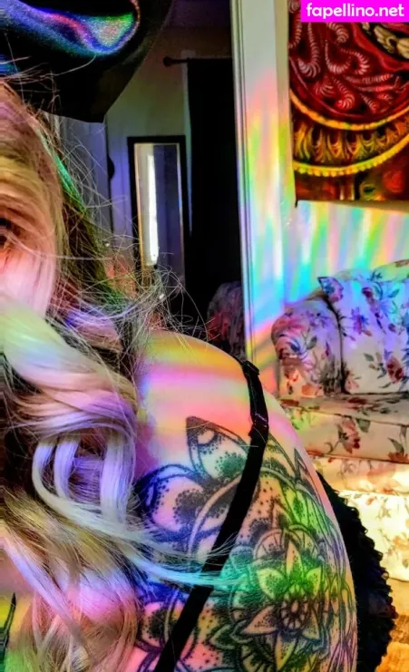 Inkedshyvixen OnlyFans Thumbnail #JjNC74Ov9M