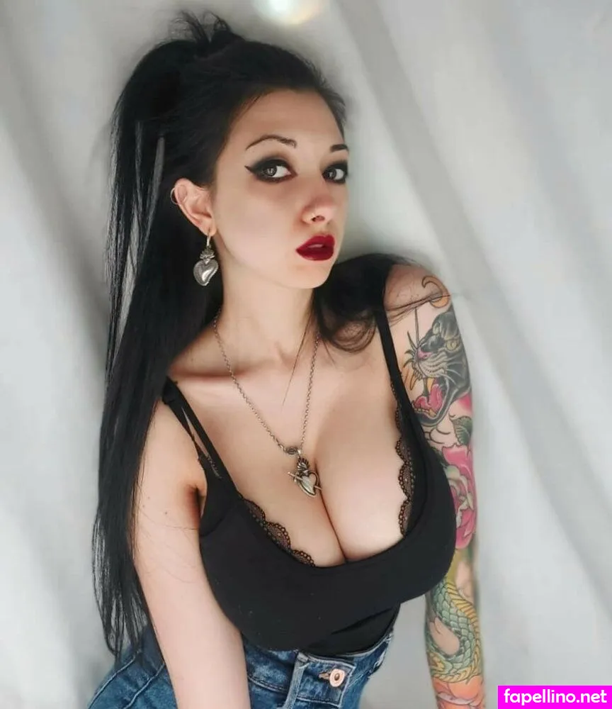 inkedsmokinggirl, sandracristache Nude Leaked OnlyFans Photo #0502DmLzlP