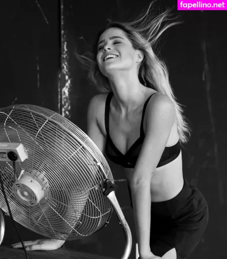 Inna Moll OnlyFans Thumbnail #7ZY4TF5f82