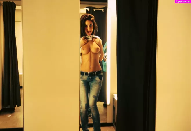 Inna Vladimirskaya OnlyFans Thumbnail #tn2VimBCtz