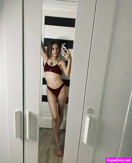 Innie Skinny OnlyFans Thumbnail #v1UvQAE4wU
