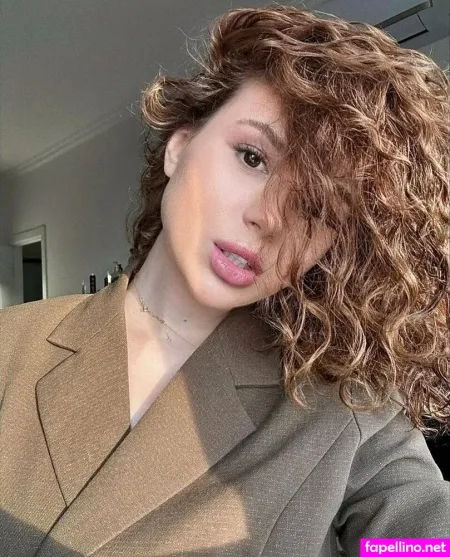 Innocent Jane OnlyFans Thumbnail #YvdS2MgN67