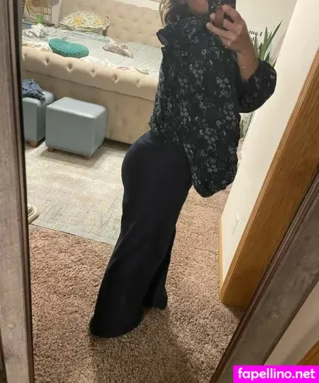 Innocent Sizequeen Nextdoor OnlyFans Thumbnail #Q6FsFC6VOi