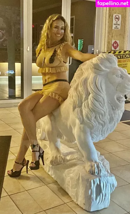 Insatiablekarla OnlyFans Thumbnail #VvW993wNaB