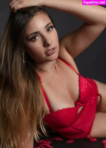 Intimatemomentsboudoir OnlyFans Thumbnail #5nxTpoYMd7
