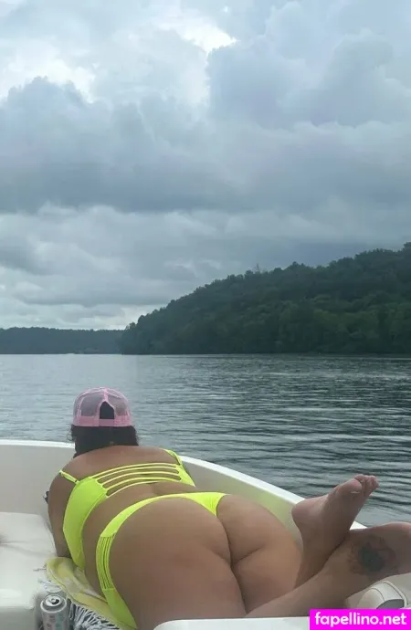 Intriguedmommafree OnlyFans Thumbnail #4tgXu4th4U