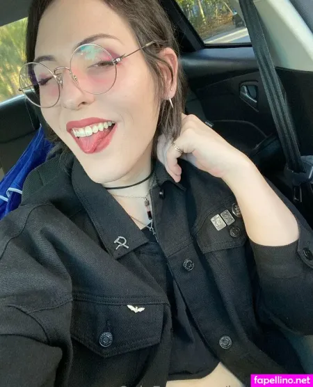 Invaderkim OnlyFans Thumbnail #s8BOauSnrL