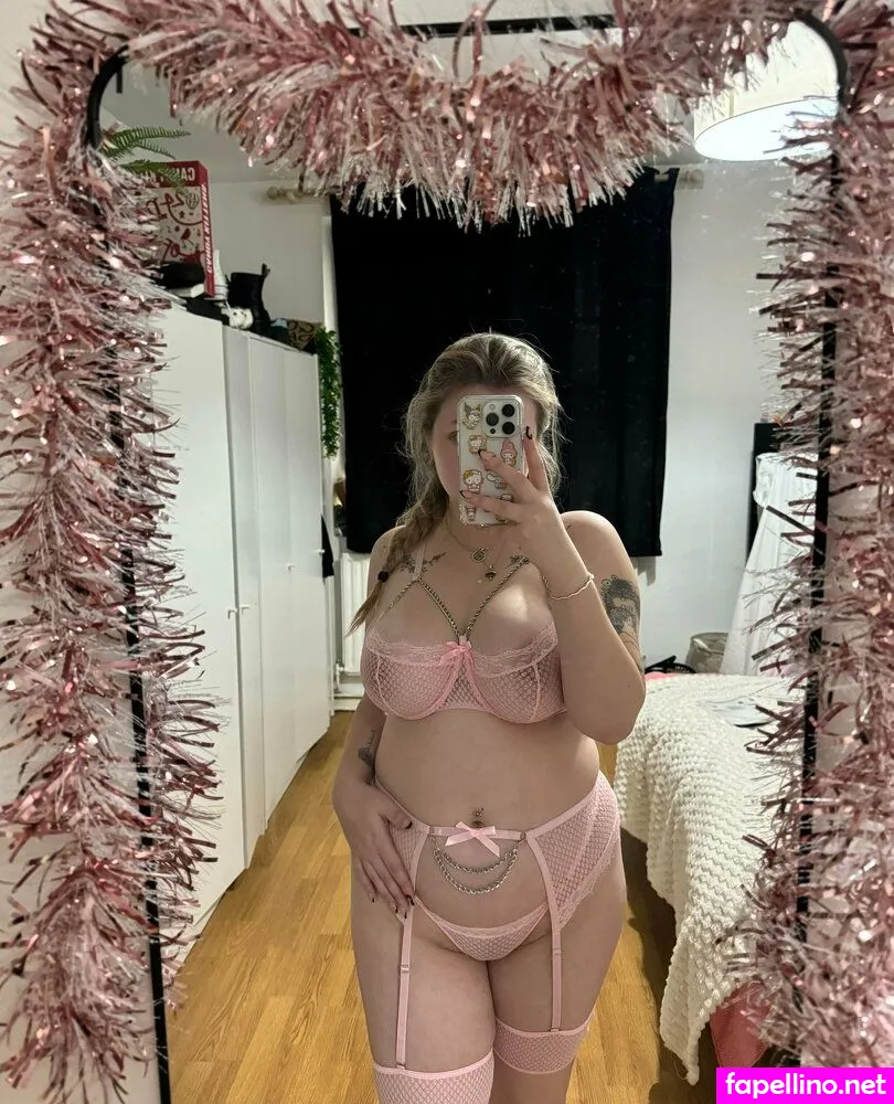 harrielleanor, harrieteleanor, invisiblestring, theinvisiblestringinsta Nude Leaked OnlyFans Photo #P8BAZrfYKS