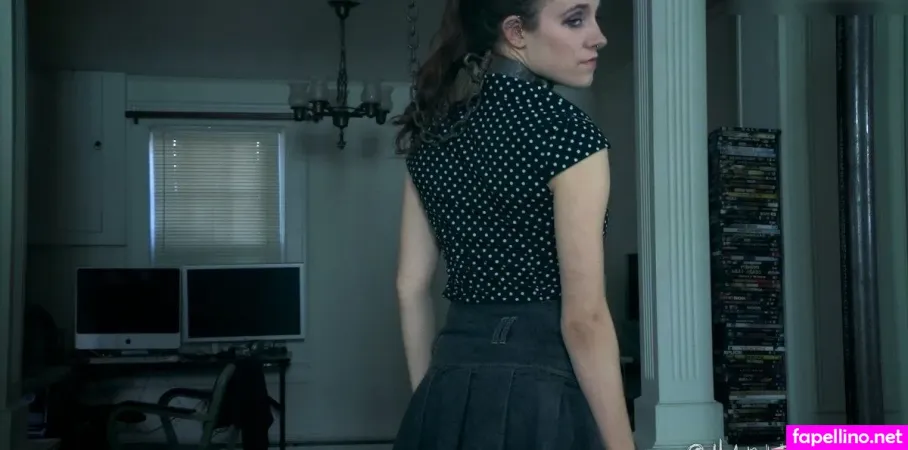 Iona Grace OnlyFans Thumbnail #7mIF7BkF6x