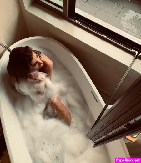 Irem Derici OnlyFans Thumbnail #xyzW5UA2XU