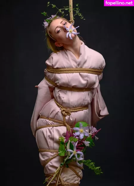 Iren Sindar OnlyFans Thumbnail #KJXKl6Wn8S