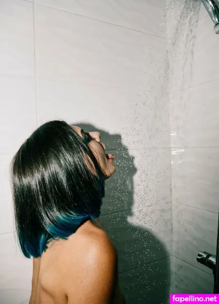 Irenenoirr OnlyFans Thumbnail #7CnT3qrZ25