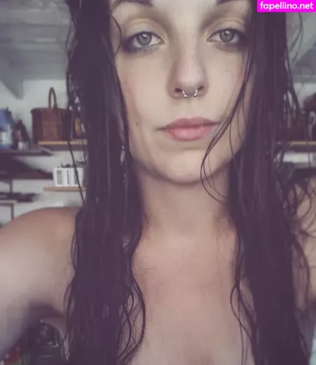 Irina Mirella OnlyFans Thumbnail #wYbETv89n9