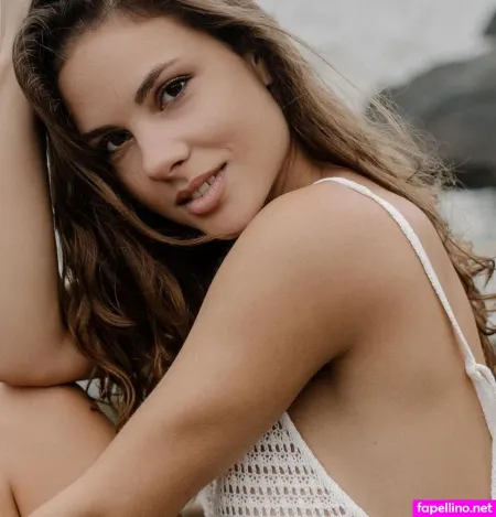Irina Mitichkina OnlyFans Thumbnail #3uyjuM61I7