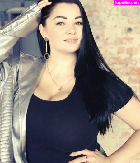 Irina P OnlyFans Thumbnail #4xph3UgGtf