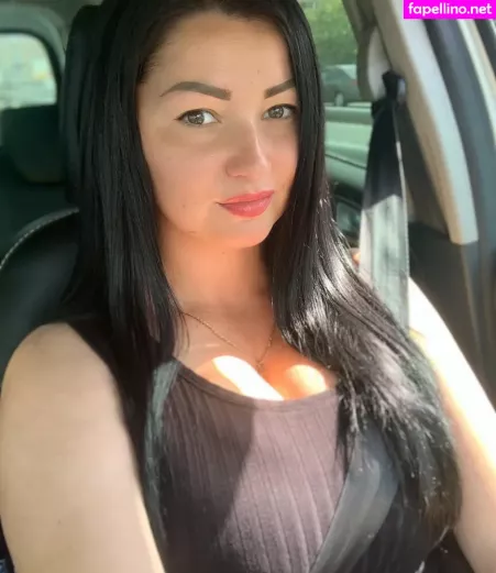 Irina P OnlyFans Thumbnail #lMN8LipLwn