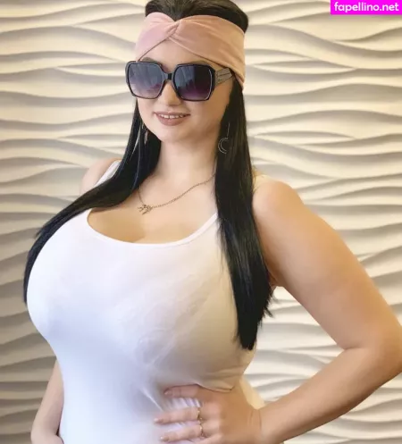 Irina P OnlyFans Thumbnail #tbuPMRR85y