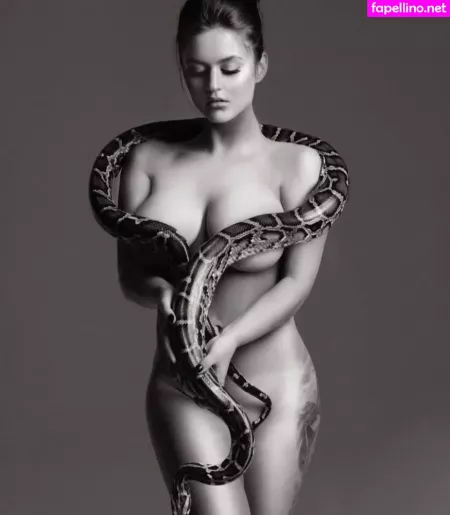 Irina Vinding OnlyFans Thumbnail #JifdNpGWvW