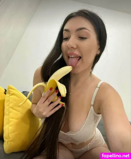 Irinavolfree OnlyFans Thumbnail #wqGDuwuFU0