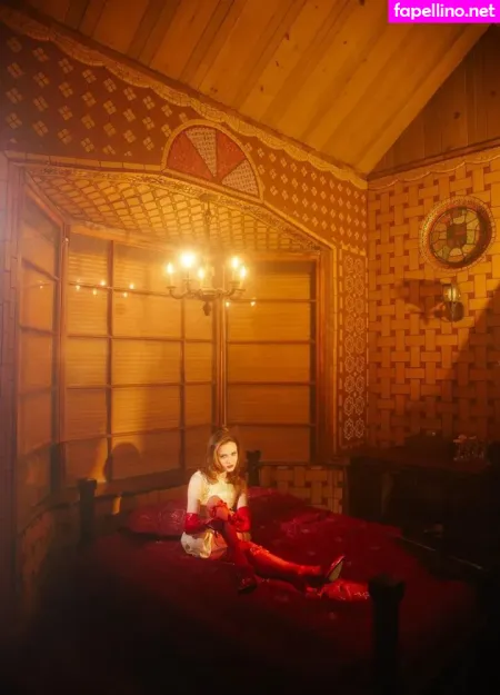 Iris Apatow 1 OnlyFans Thumbnail #37rIzcEpTL