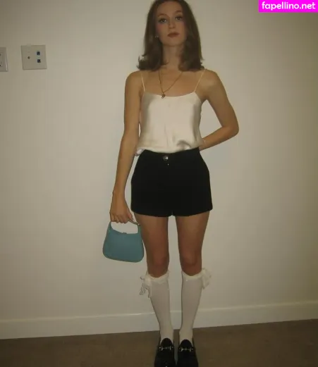 Iris Apatow 1 OnlyFans Thumbnail #6R5tMQXO2g