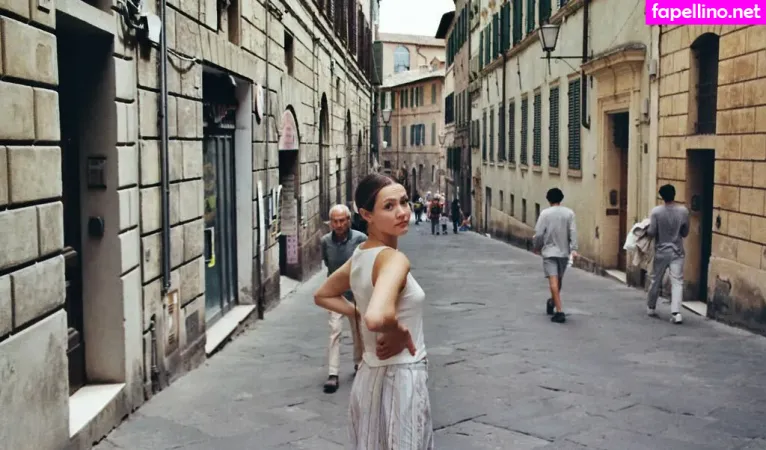 Iris Apatow 1 OnlyFans Thumbnail #PfMf8VktM0