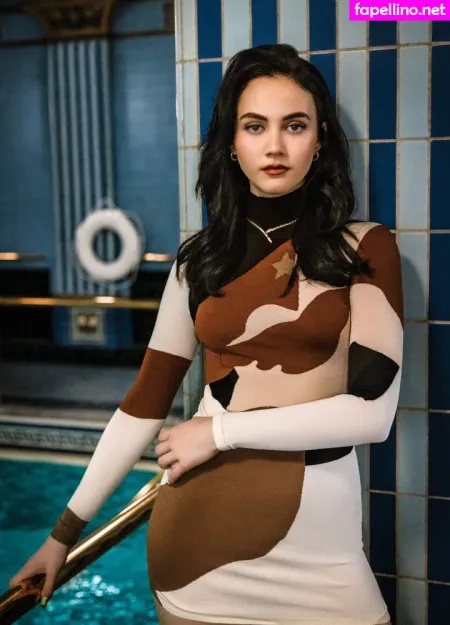 Iris Apatow 1 OnlyFans Thumbnail #hHO5a3Yn9K