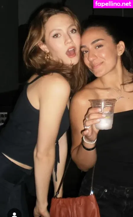 Iris Apatow 1 OnlyFans Thumbnail #voMtio7CM2