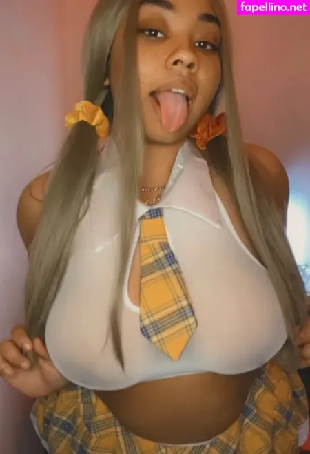 Iris Black21 OnlyFans Thumbnail #kKE5Scu4QL