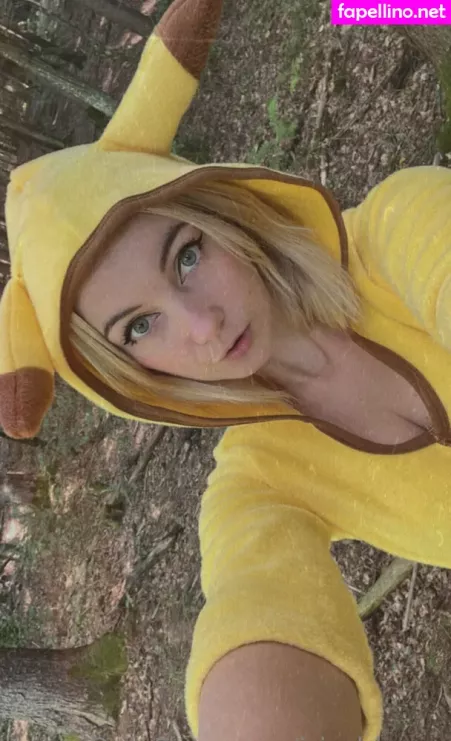 Iris Bloom 1 OnlyFans Thumbnail #JPLUHBsuDa