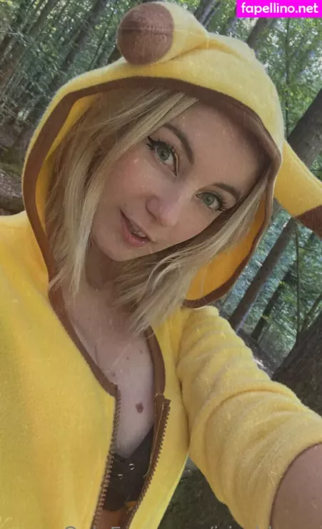 Iris Bloom 1 OnlyFans Thumbnail #Waw7P83PZp