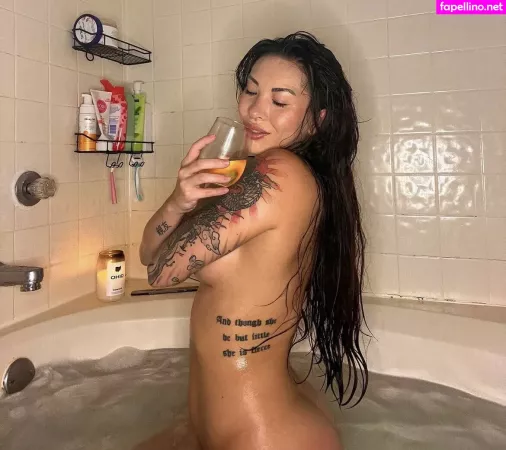 Iris Est2020 OnlyFans Thumbnail #6B2DfPvNS3