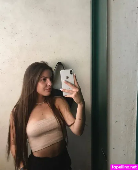 Iris Hot Babe OnlyFans Thumbnail #JY5EkKiNMm