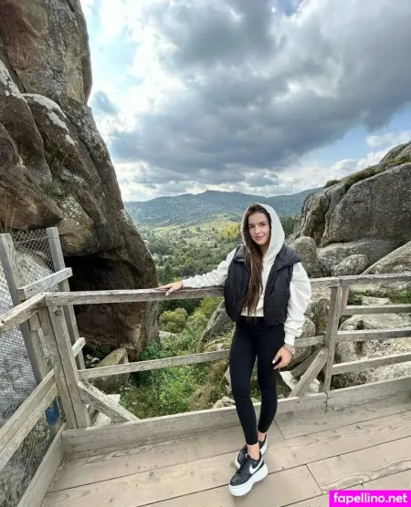 Iris Hot Babe OnlyFans Thumbnail #TPTcd5tchh