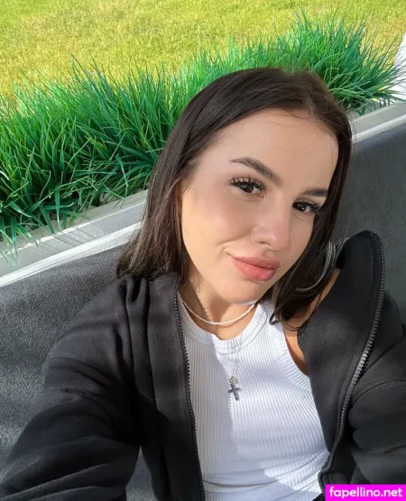 Iris Hoty Babe OnlyFans Thumbnail #rJXw8comin