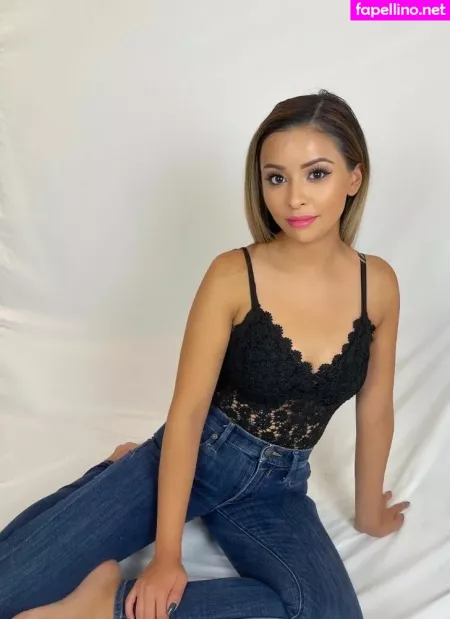 Iris In The Kitchen OnlyFans Thumbnail #kLMH0ZS6g5