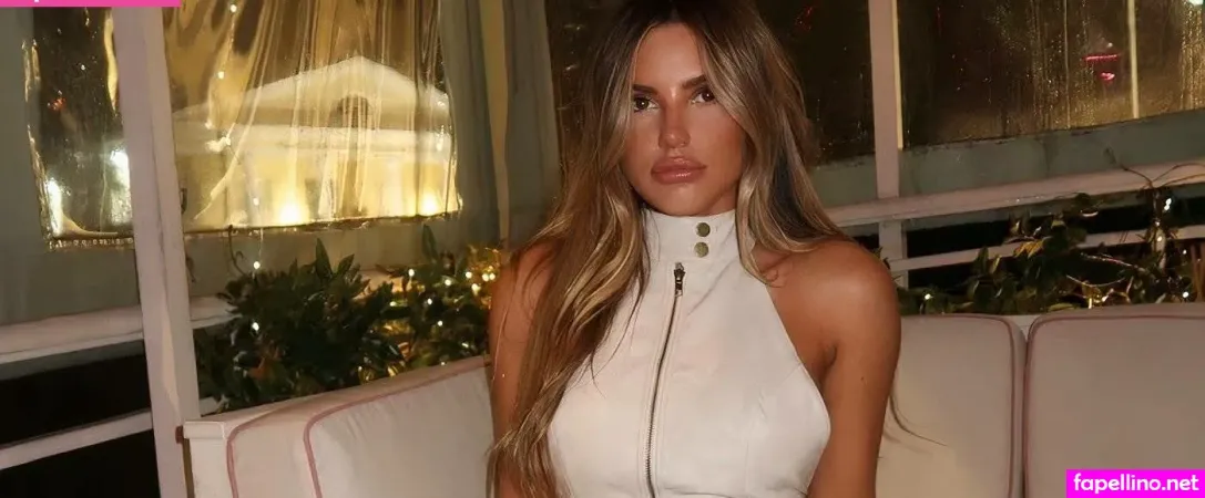 Iris Kendall OnlyFans Thumbnail #92sunbYm6U